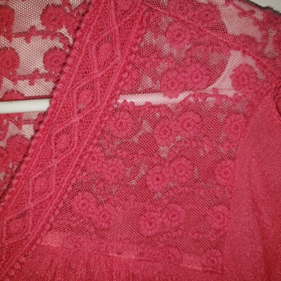 New Directions bell sleeve floral lace top SZ SMALL - Picture 10 of 12